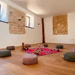 El Carmen Yoga House روندا