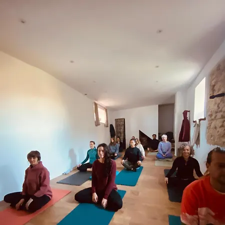 El Carmen Yoga House * 龙达