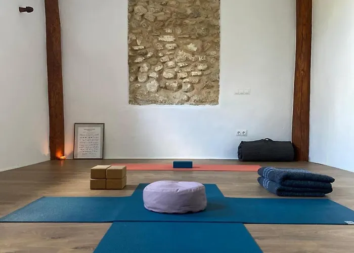 El Carmen Yoga House